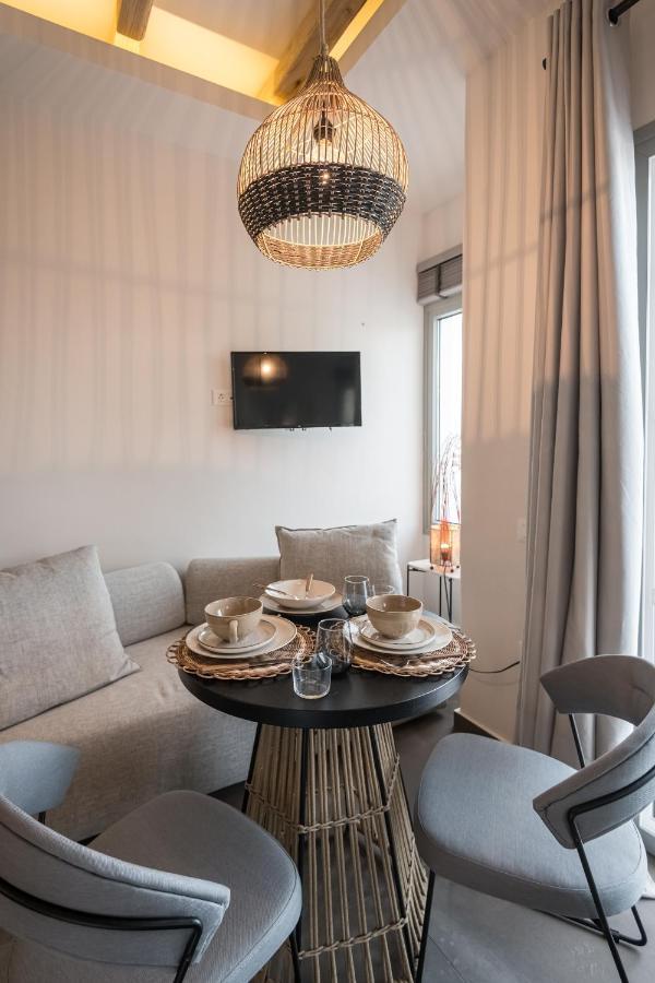 Vivere Luxury Suites Pera Gyalos Экстерьер фото