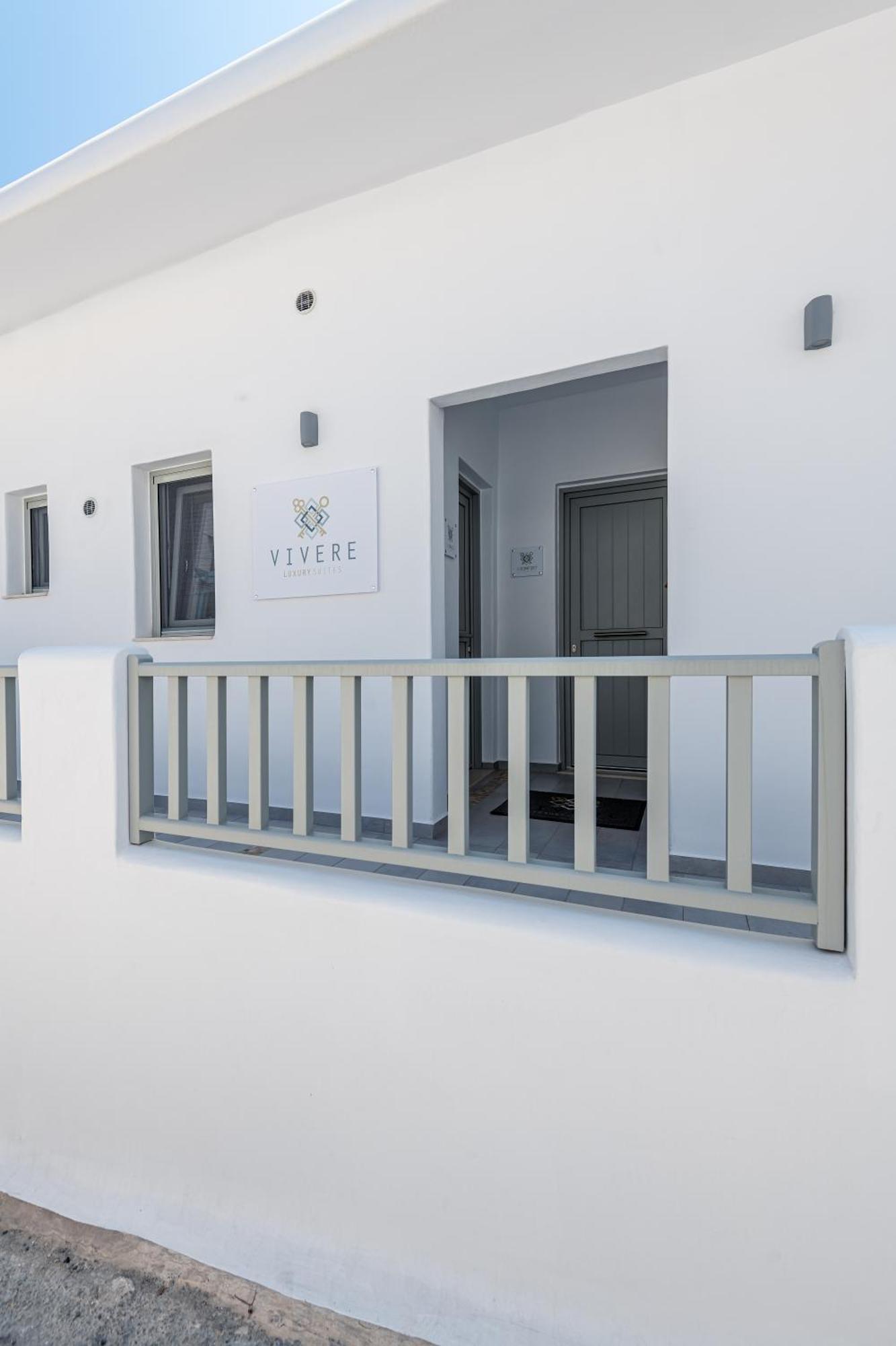 Vivere Luxury Suites Pera Gyalos Экстерьер фото