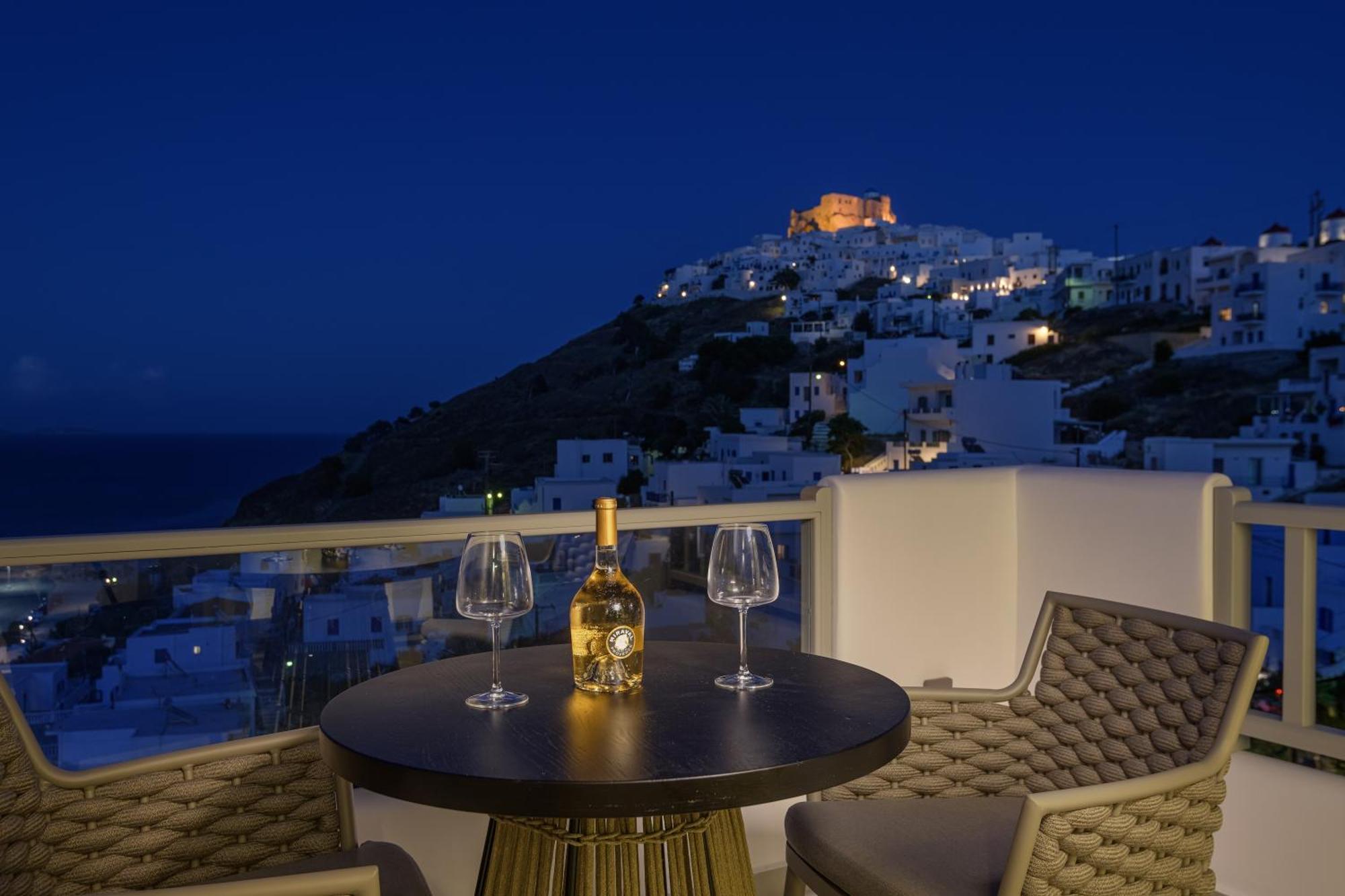 Vivere Luxury Suites Pera Gyalos Экстерьер фото