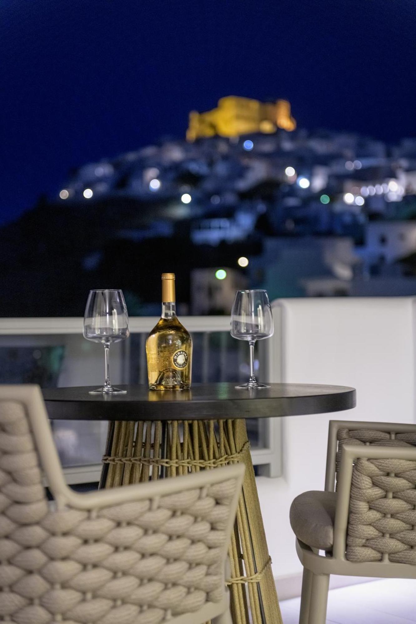 Vivere Luxury Suites Pera Gyalos Экстерьер фото